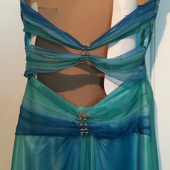 Prom Dress - Picture 2 of 5
